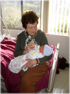 Nagyi �s hatodik unok�ja