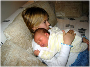 Te alszik Ni �l�ben