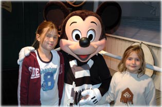 Ni �s Ci Mickey-vel