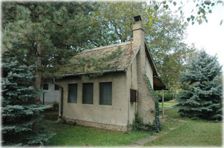 A ni kis �reg h�zik�nk